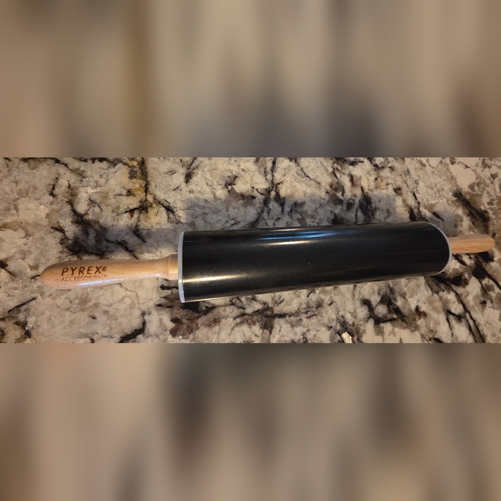 Pyrex Rolling Pin Easy Clean Black Wood Handle 18"